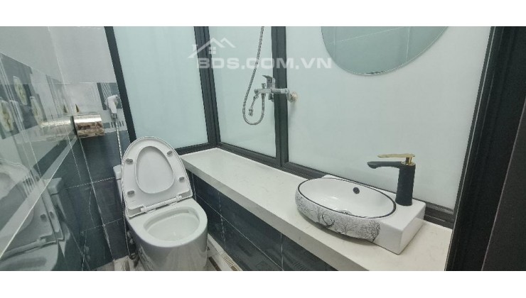 Bán nhà  Bạch Mai, 4Tầng, đúc BTCT, cách 15m ra phố,  25m2, giá chỉ  3,2tỷ  (còn thương lượng )